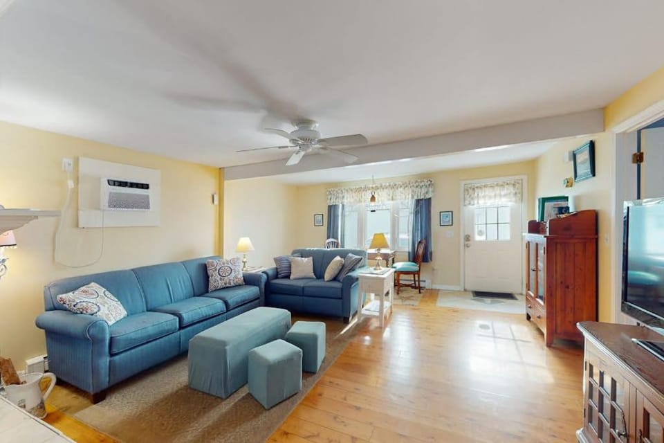 The Cottage at Long Sands House in York Beach