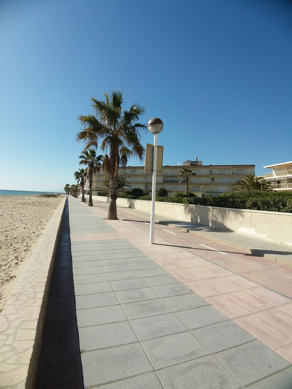 Neighbourhood, Beach