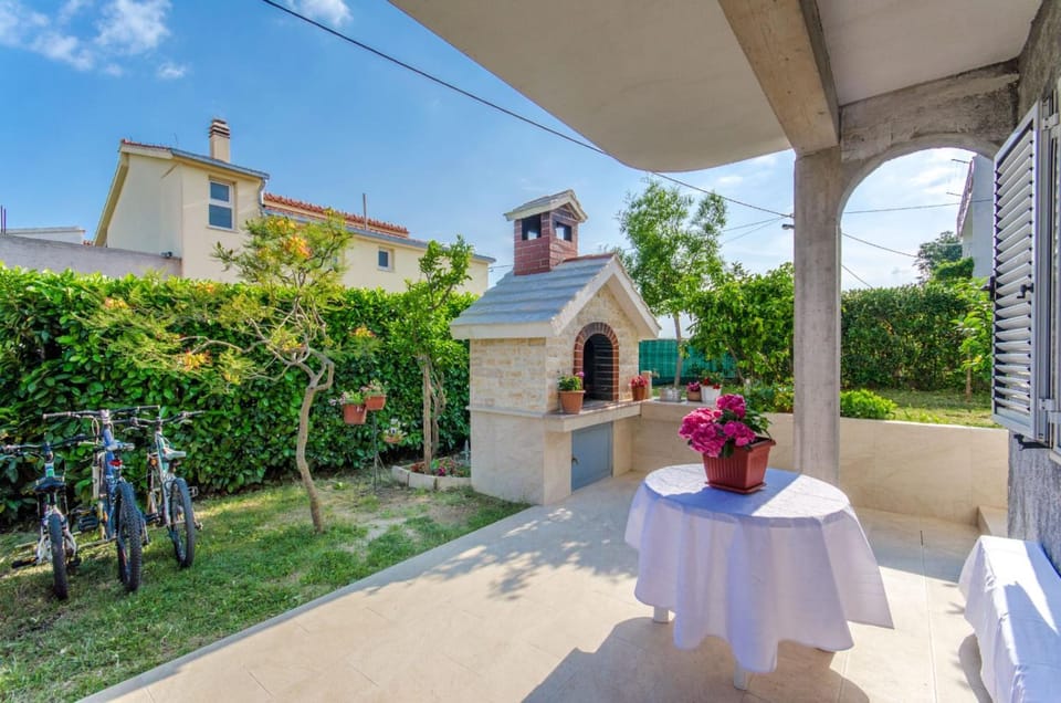 BBQ facilities, Balcony/Terrace