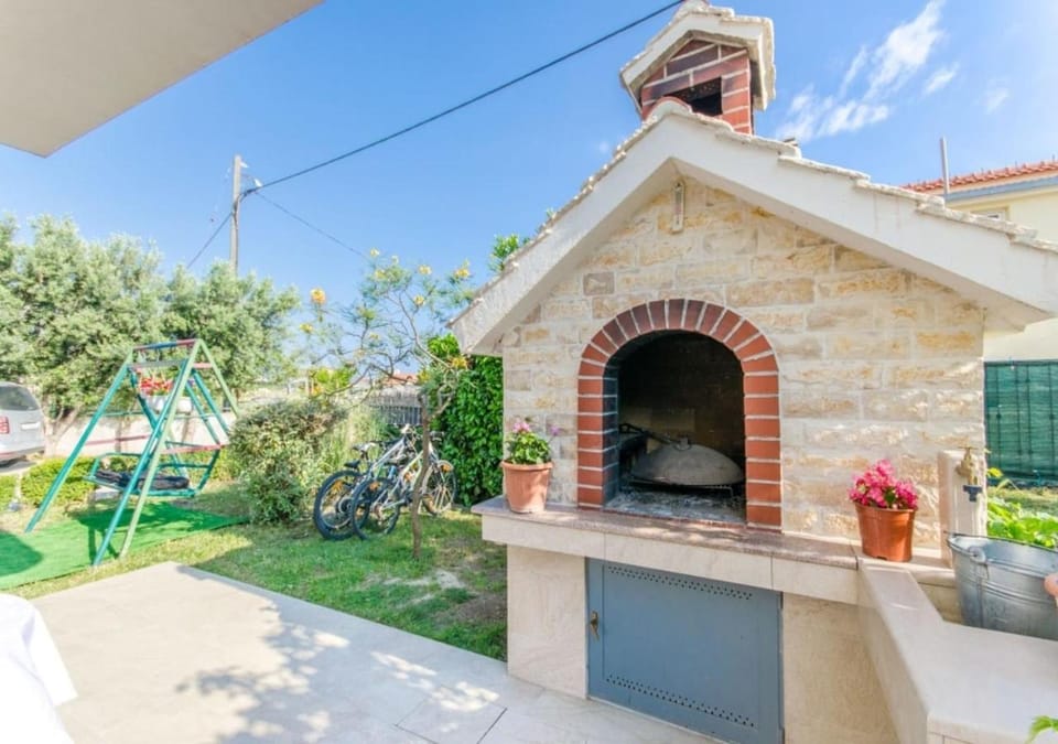 Patio, BBQ facilities, Balcony/Terrace