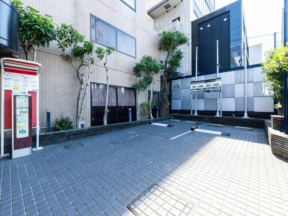 Property building, Day, Parking