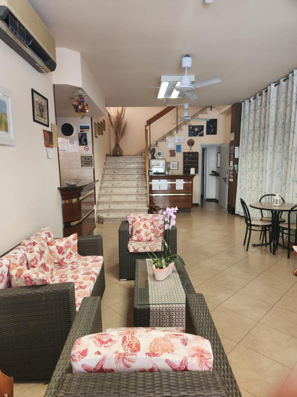 Seating area
