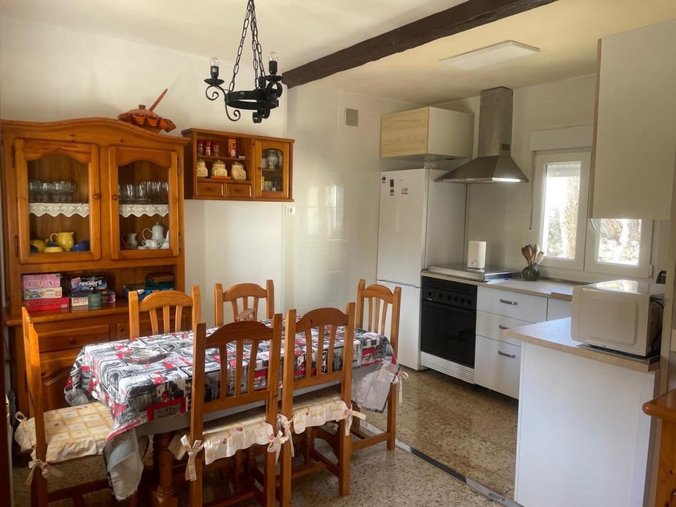 Los Robles Chalet in Castile-La Mancha