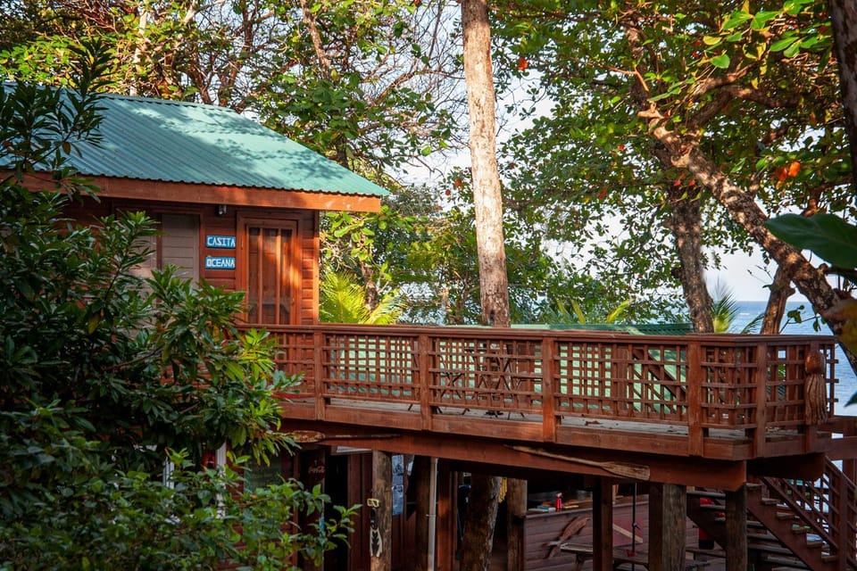 Property building, Balcony/Terrace, Sea view