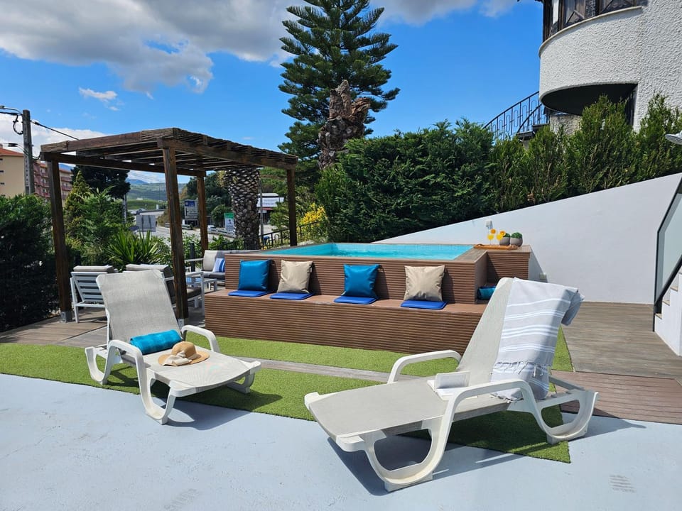 Patio, View (from property/room), Balcony/Terrace, sunbed