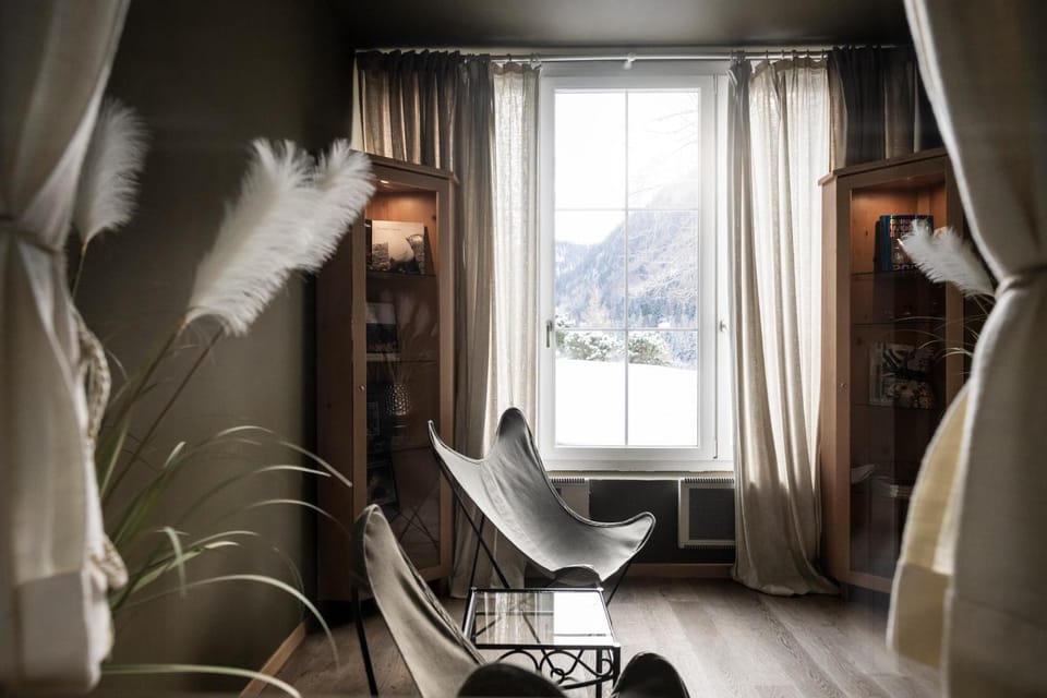 Living room, Spa and wellness centre/facilities, Mountain view