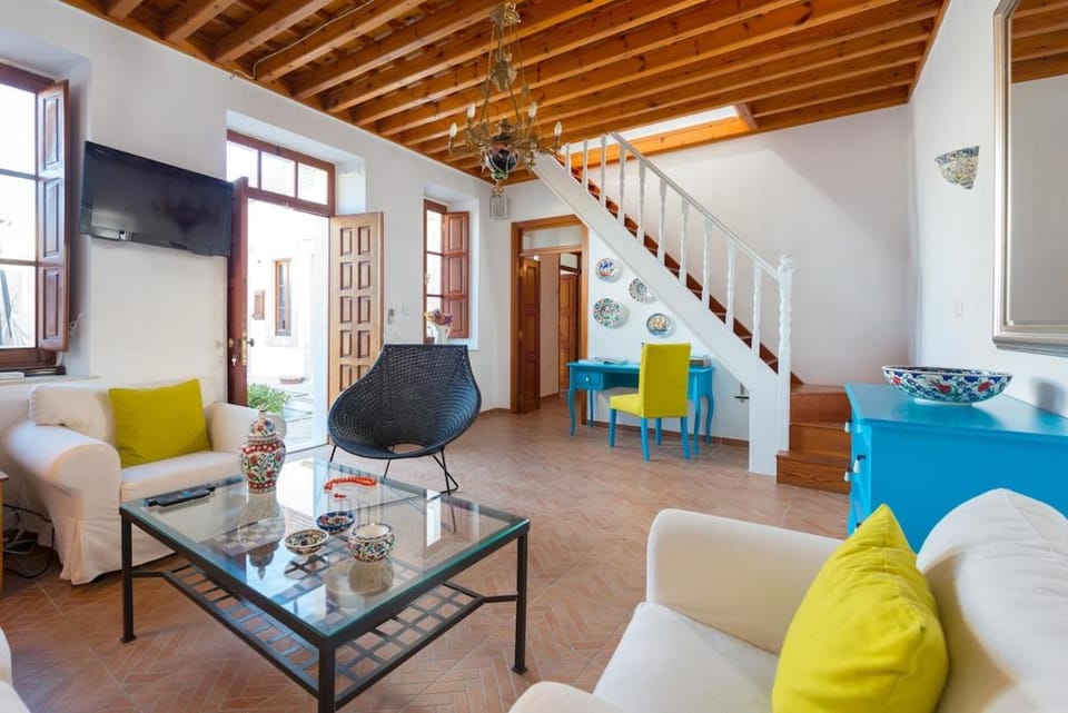 TV and multimedia, Living room, Seating area