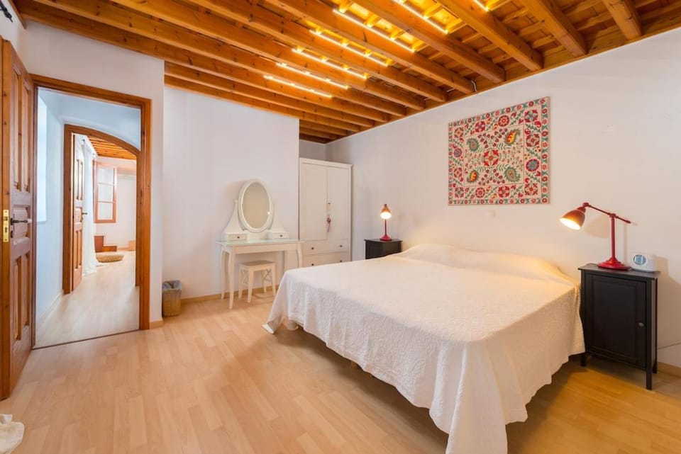 Bed, Photo of the whole room, Bedroom, wardrobe