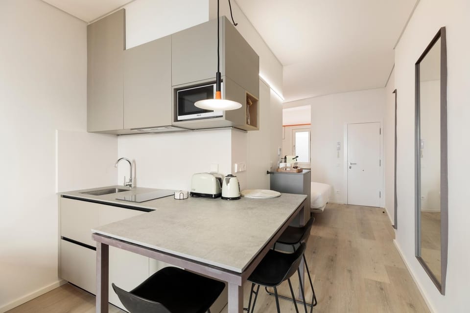 Coffee/tea facilities, Kitchen or kitchenette, minibar, stove, toaster