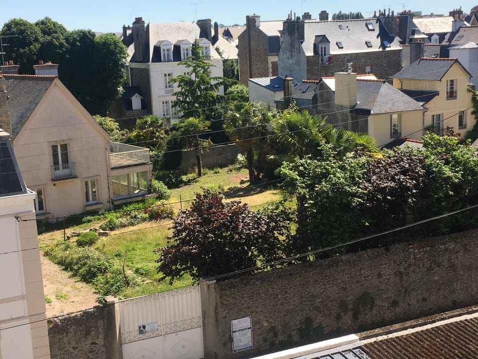 SAINT MALO Appartement Apartment in St-Malo