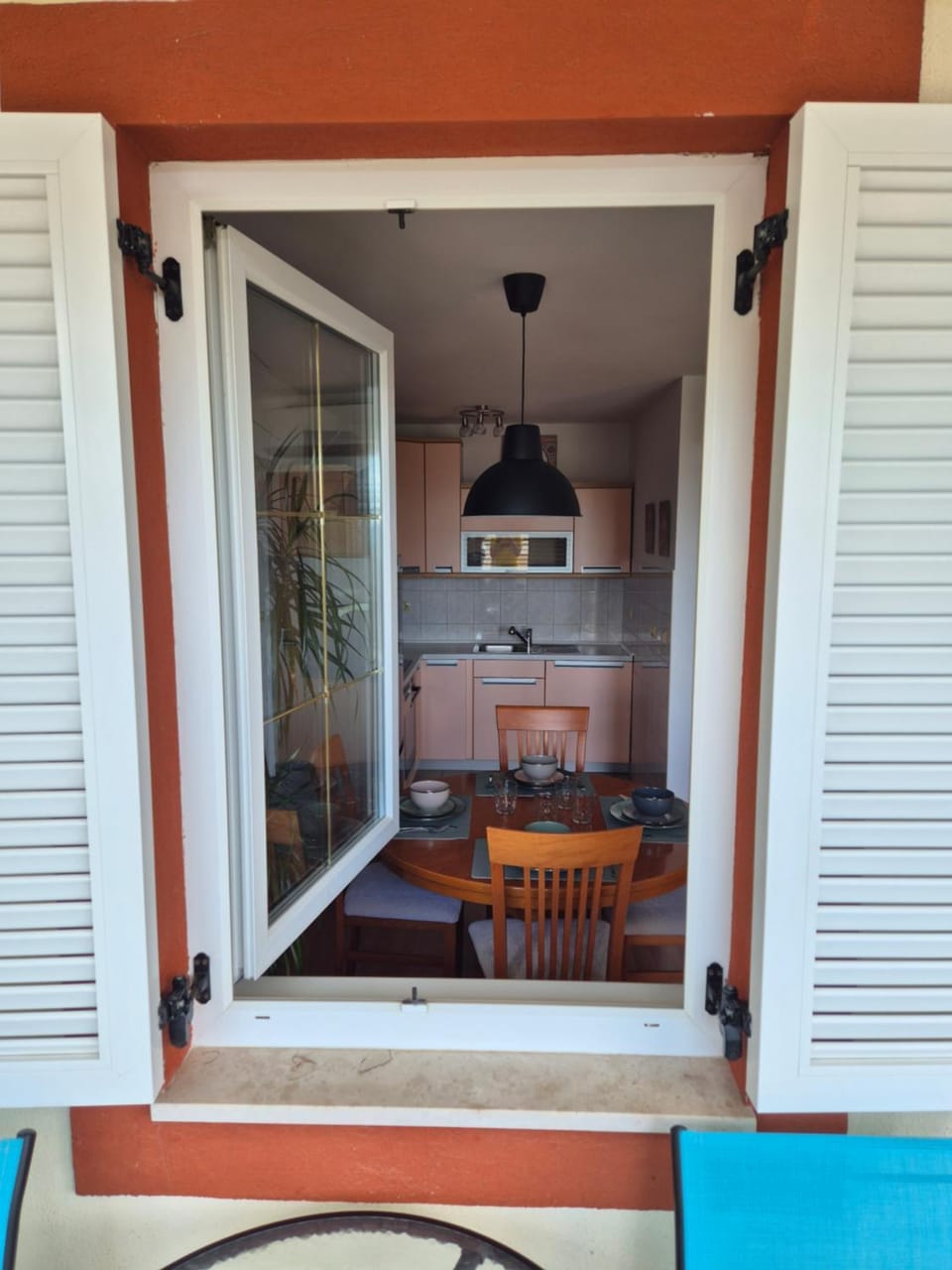 Dining area, kitchen
