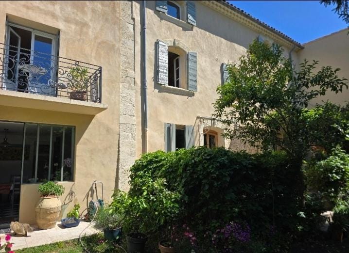 Les Tournesols Bed and Breakfast in Mallemort