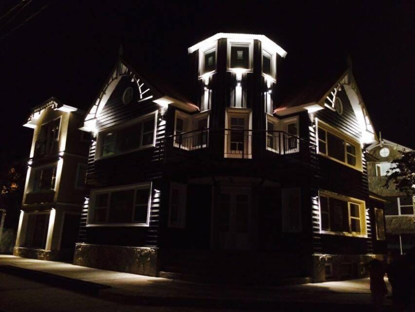 Facade/entrance, Off site, Night