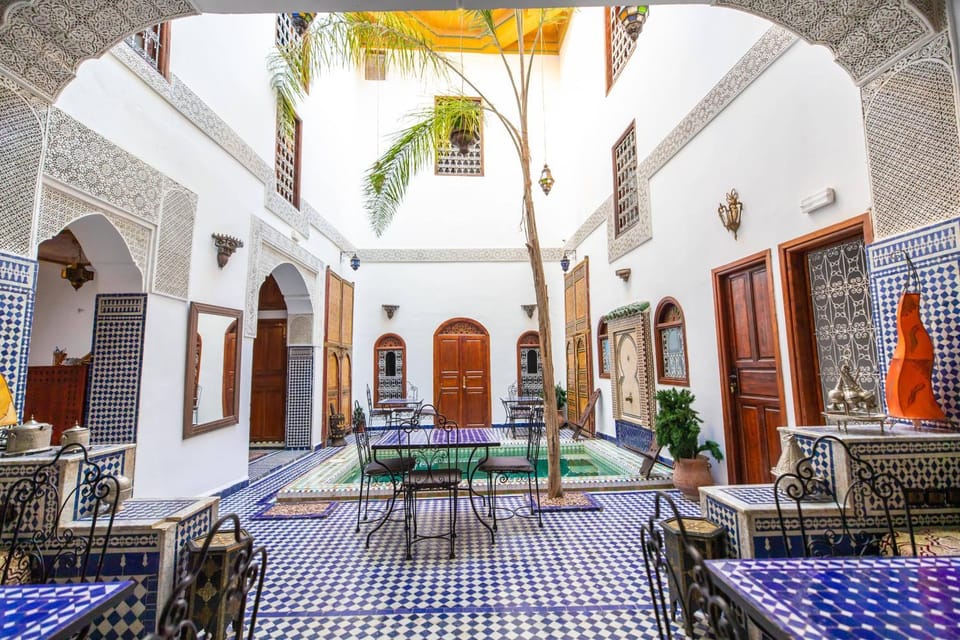 Property building, Restaurant/places to eat, Swimming pool
