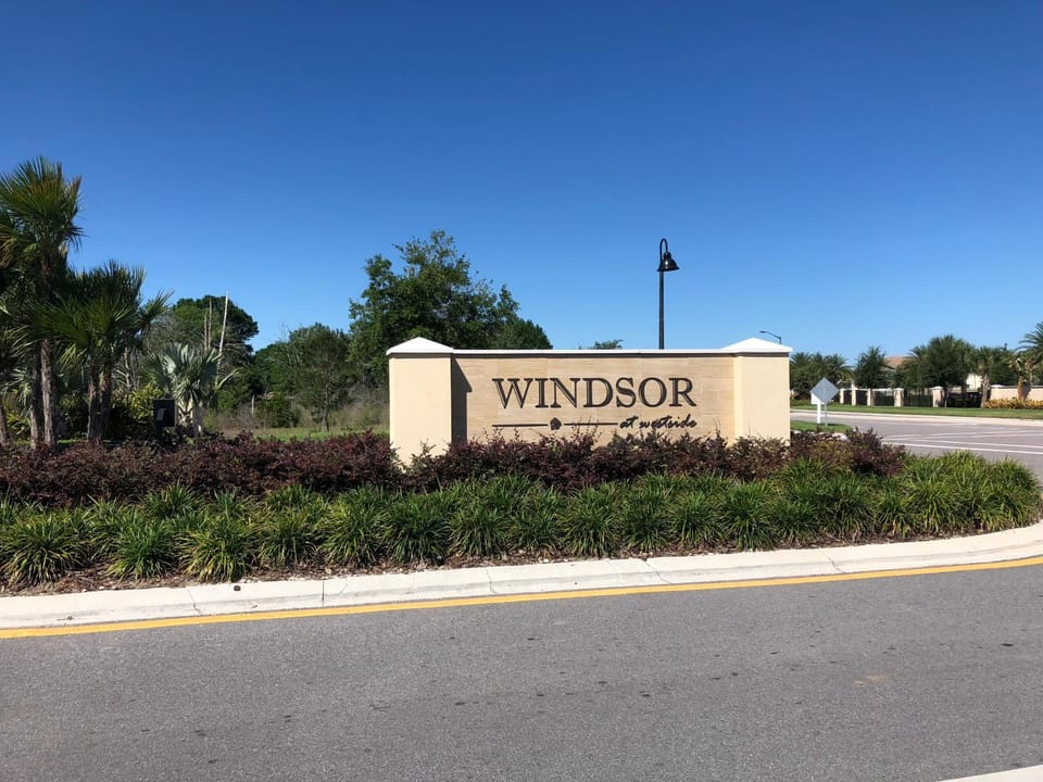 Nearby landmark, Property logo or sign, Neighbourhood
