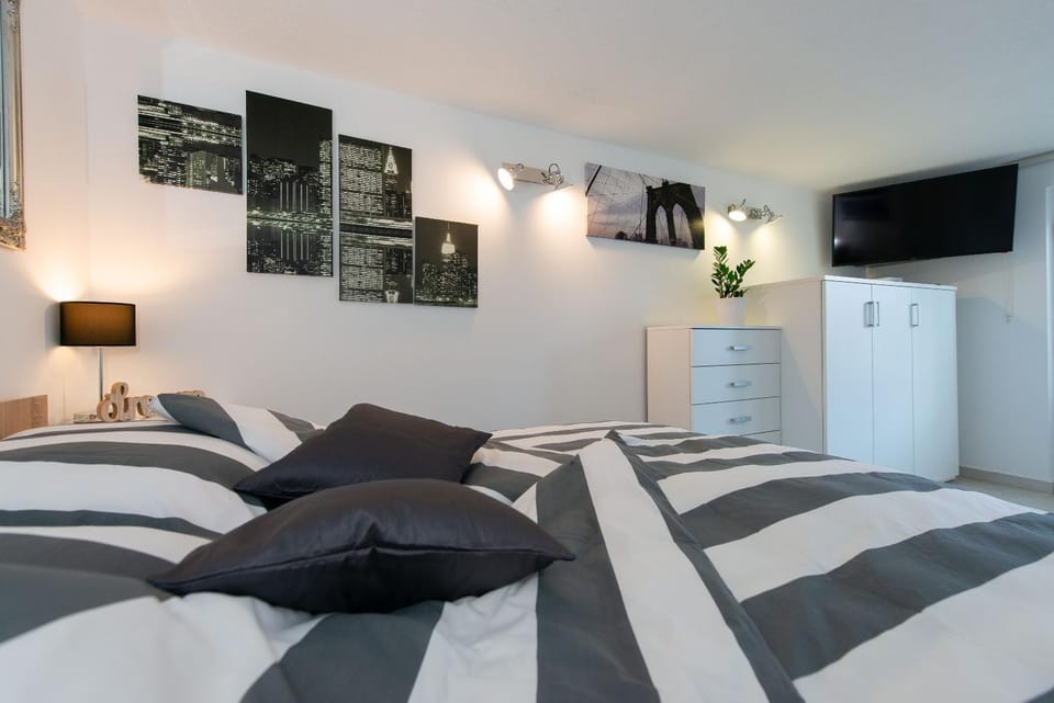 Bed, Decorative detail, Bedroom