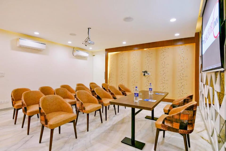 Meeting/conference room