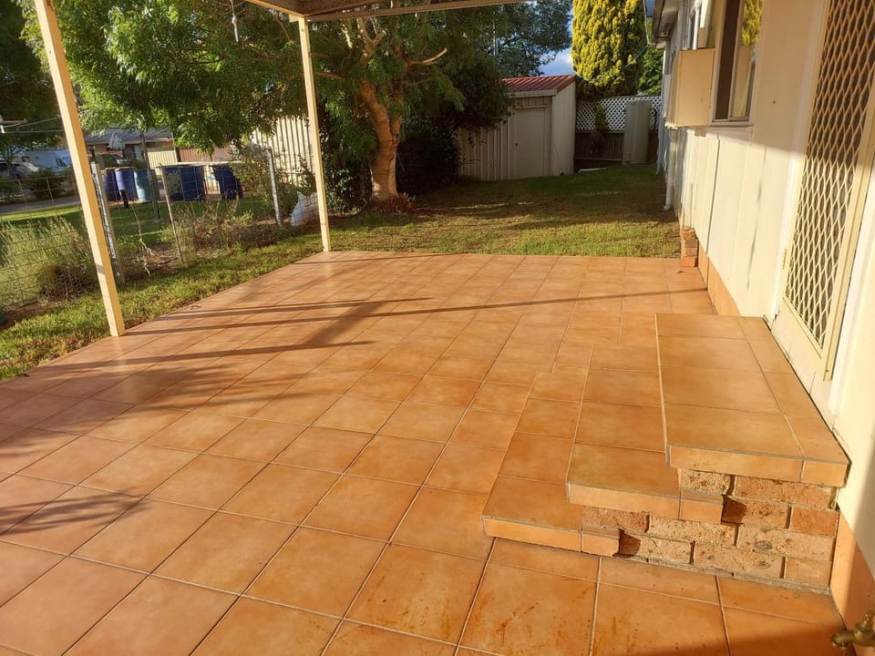 Fossicker Caravan Park Campground/ 
RV Resort in Glen Innes