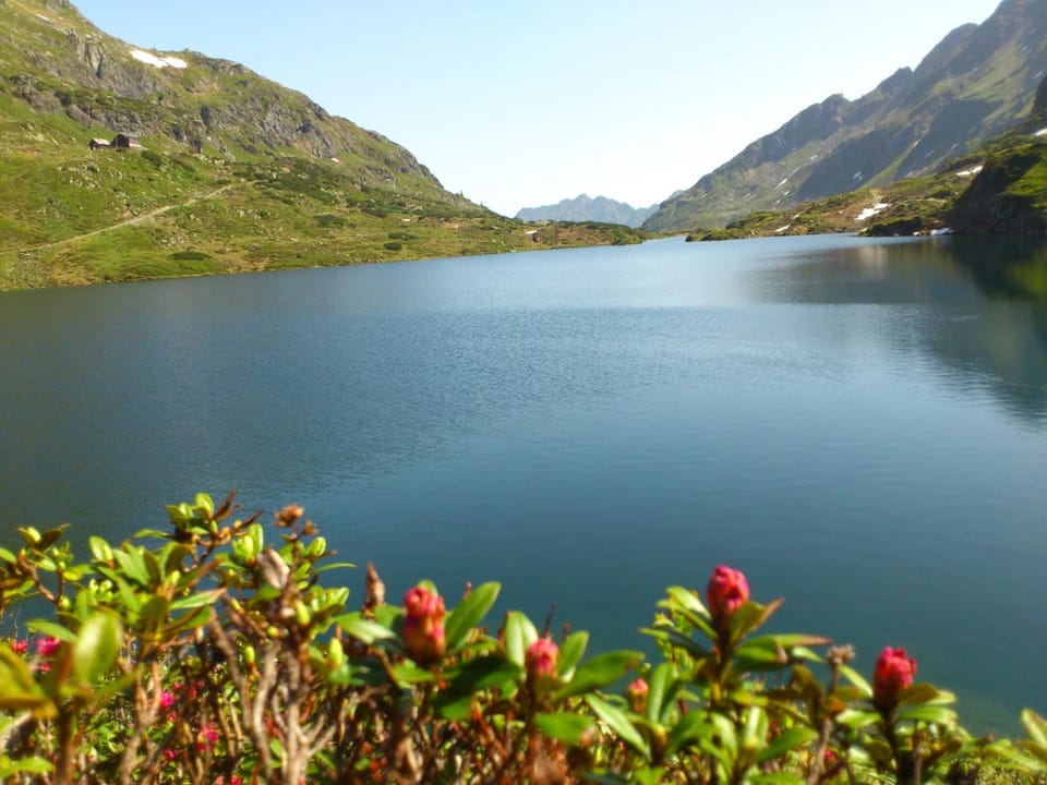 Nearby landmark, Day, Lake view