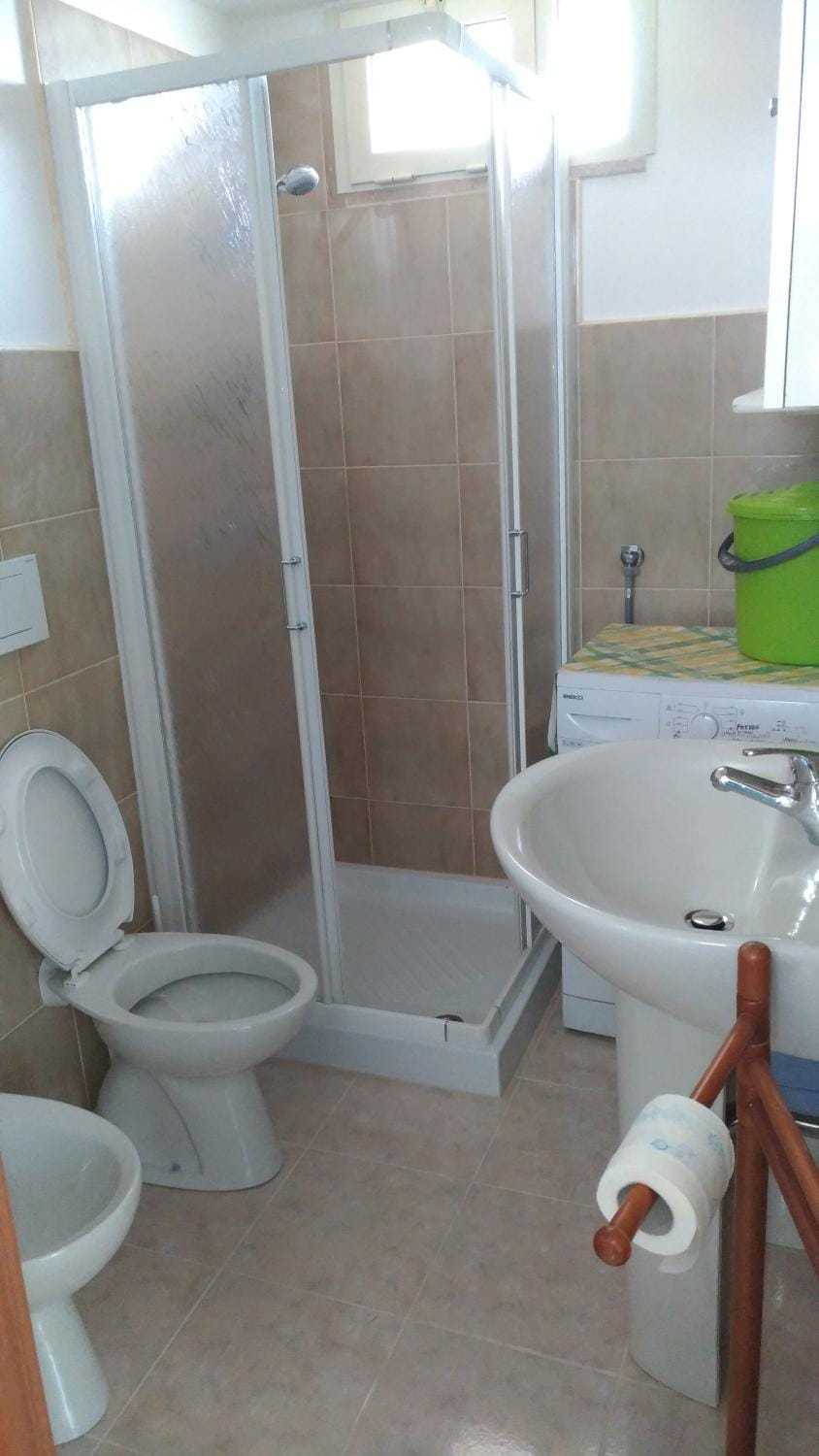 Shower, Toilet, Bathroom