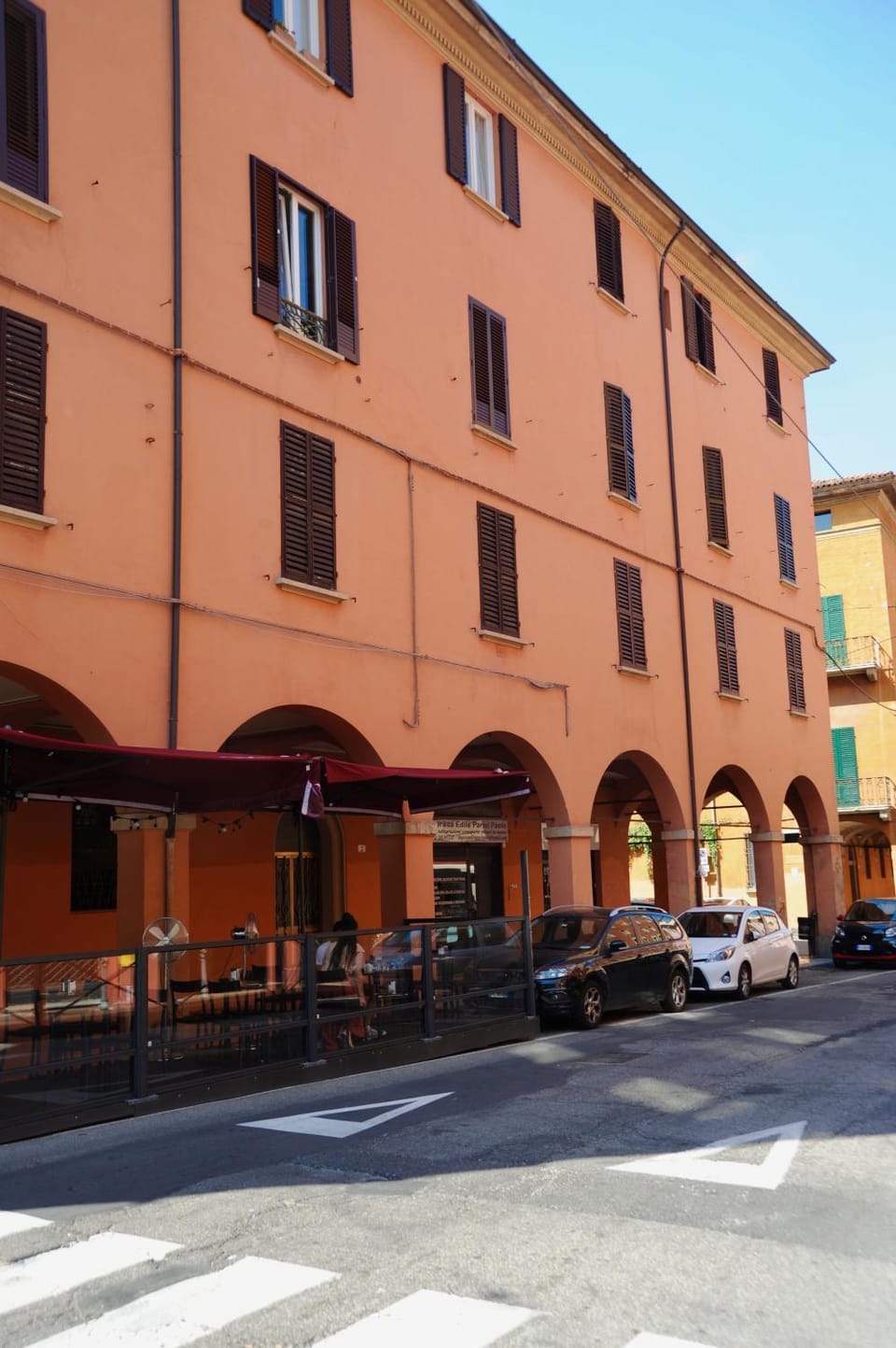 Facade/entrance