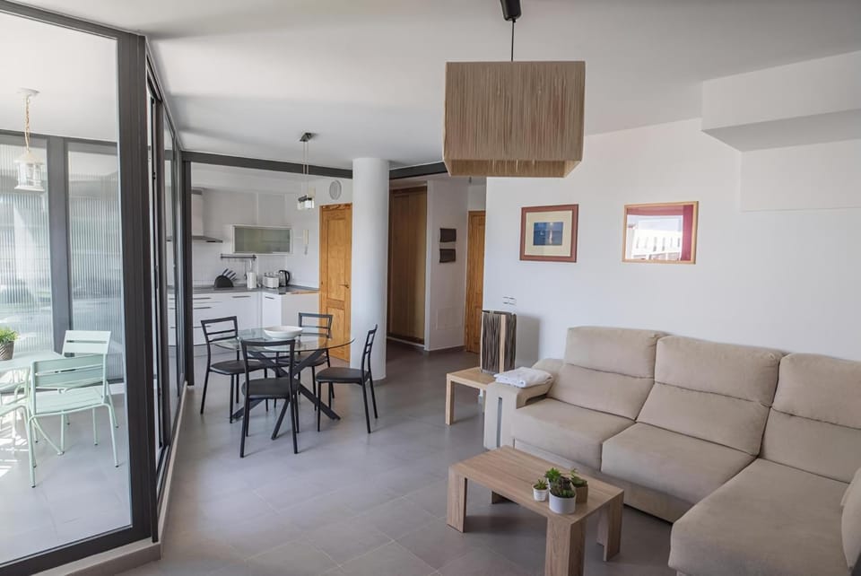 Living room, Lounge or bar