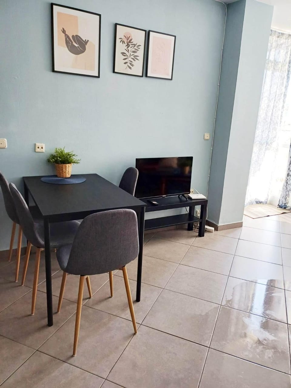 TV and multimedia, Dining area