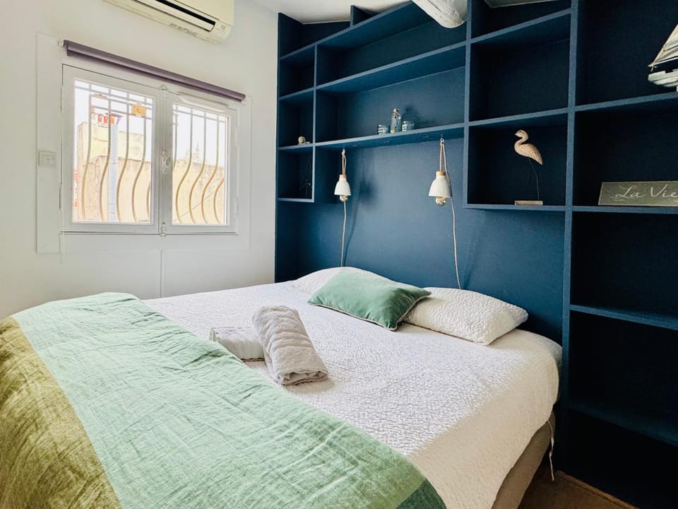 Superbe Loft vue Vieux Port en 1ère ligne Apartment in Marseille