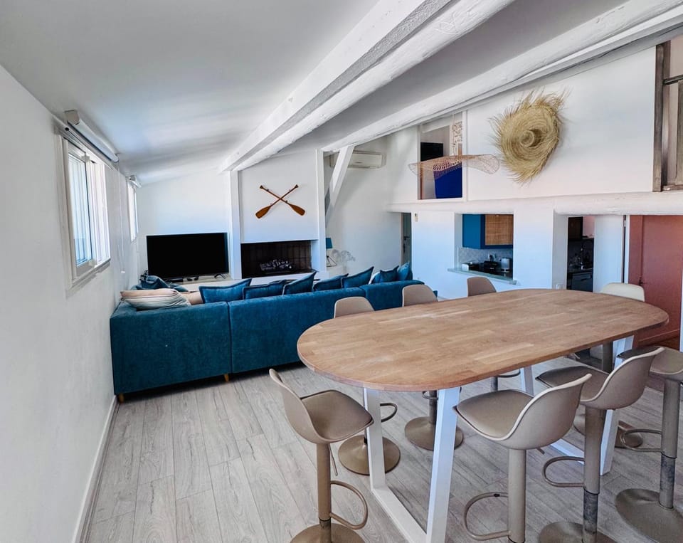 Superbe Loft vue Vieux Port en 1ère ligne Apartment in Marseille