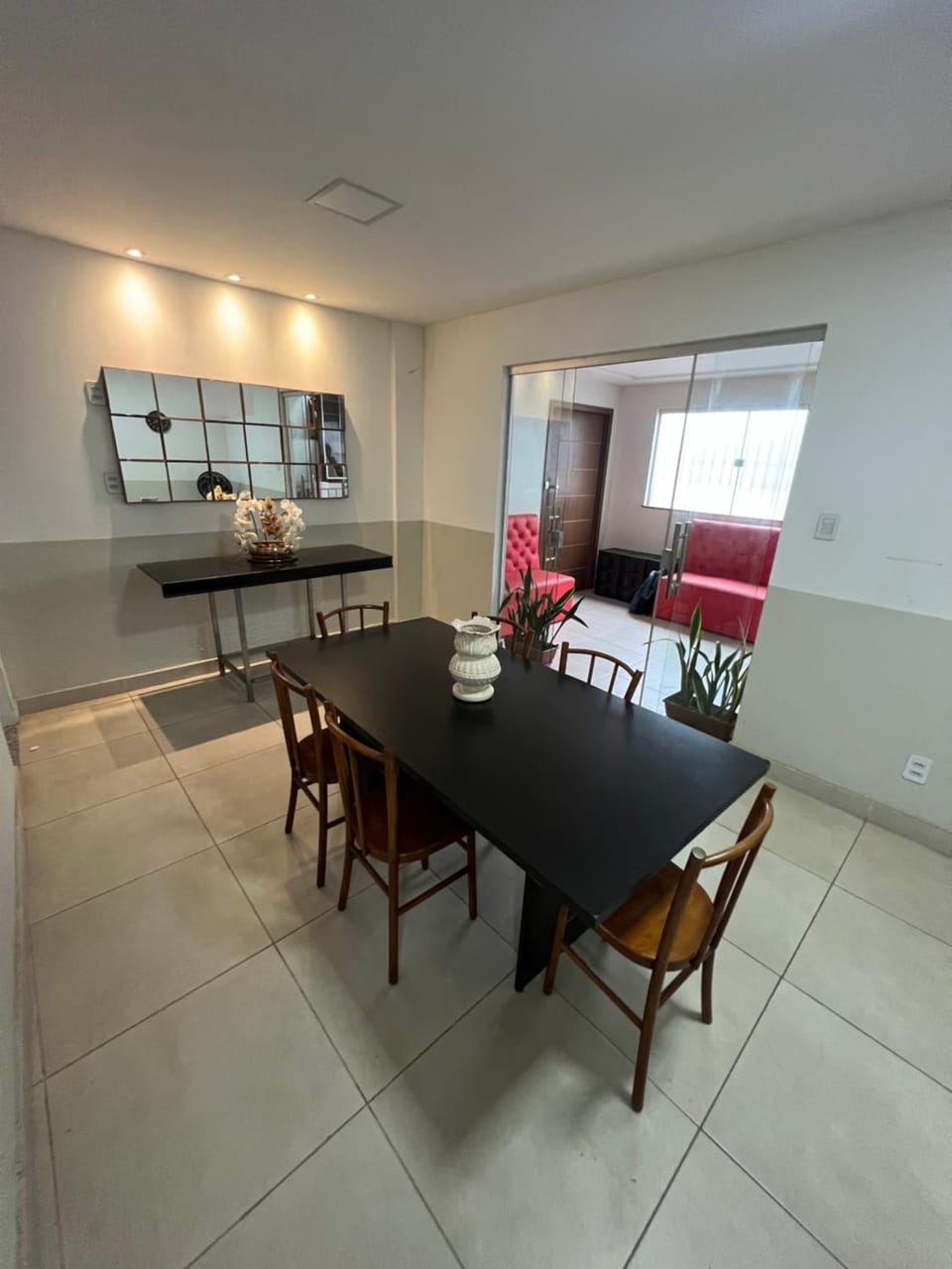 Kitchen or kitchenette, Living room, Seating area, Dining area