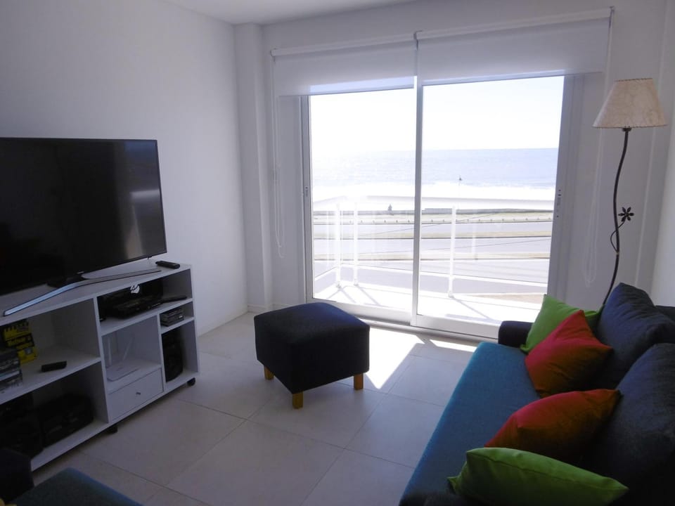DEPTOS VIP en EDIFICIO FRENTE AL MAR-ZONA CONSTITUCION Apartment in Mar del Plata