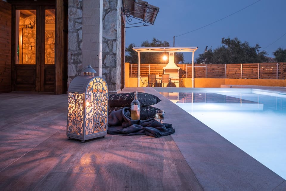 BBQ facilities, BBQ facilities, Decorative detail, Swimming pool, Swimming pool