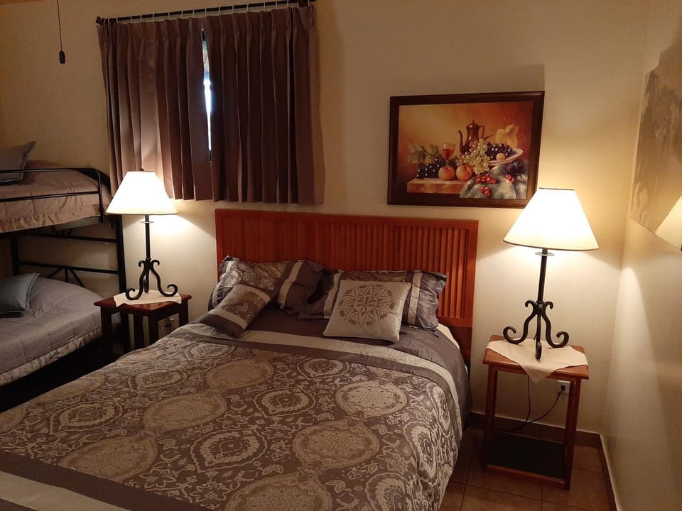 Bed, Bedroom, bunk bed