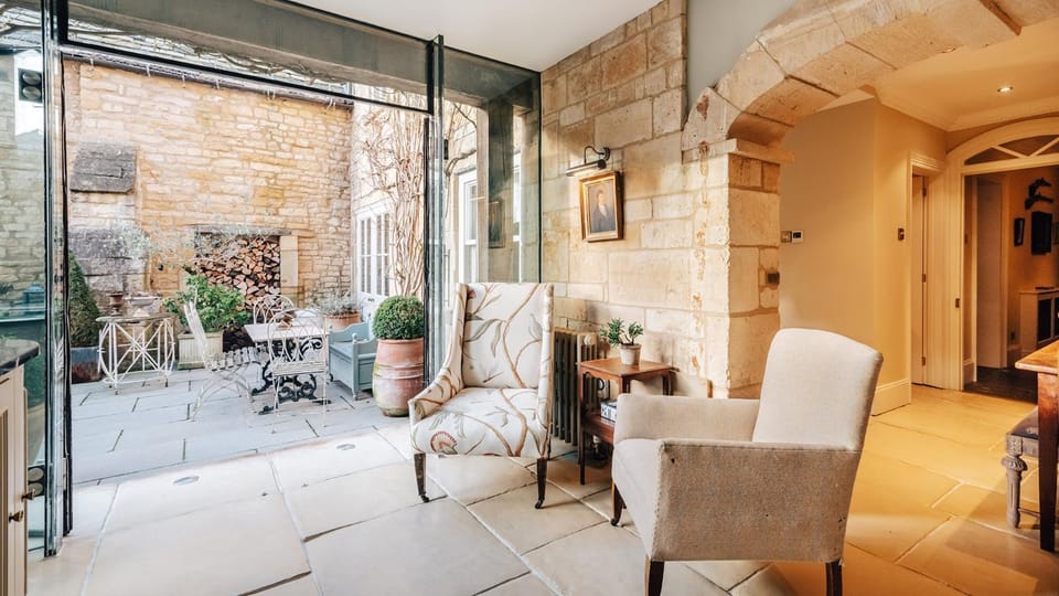 Patio, Seating area, Inner courtyard view