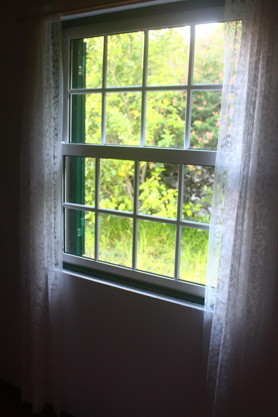 Bedroom, Garden view, Street view