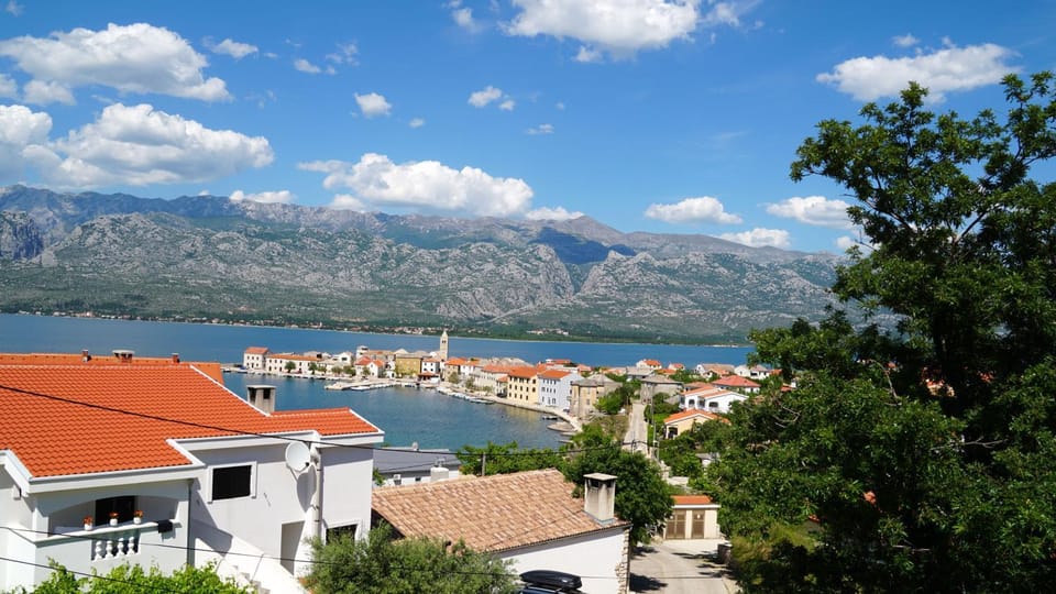 City view, Sea view