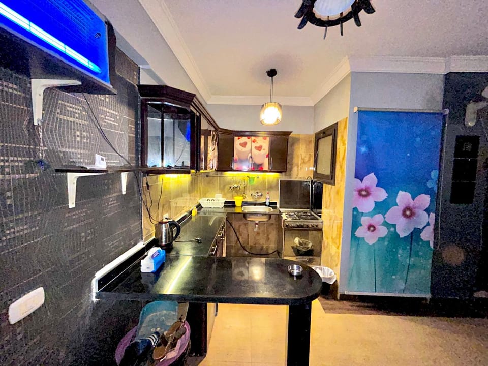 Kitchen or kitchenette, Dining area, minibar, oven