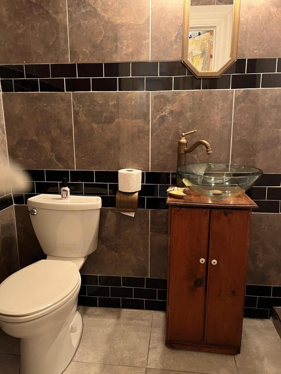 Aaron House of Niagara Falls Bed and Breakfast in Niagara Falls