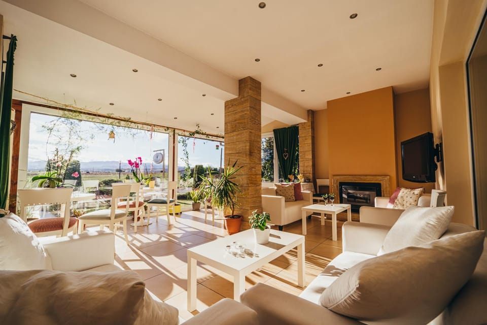 Communal lounge/ TV room, Living room