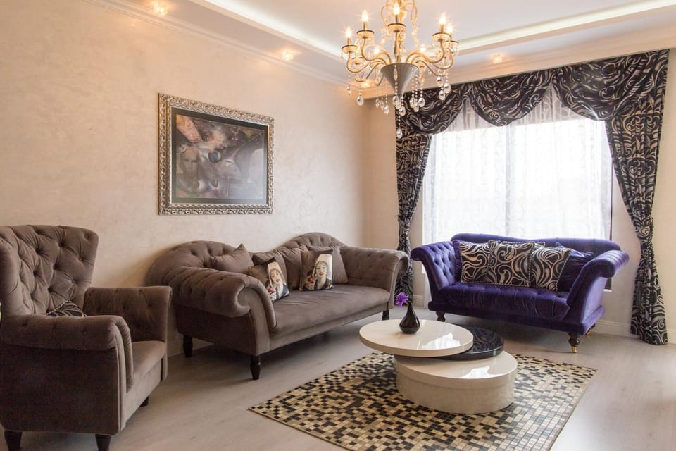 Living room, Seating area