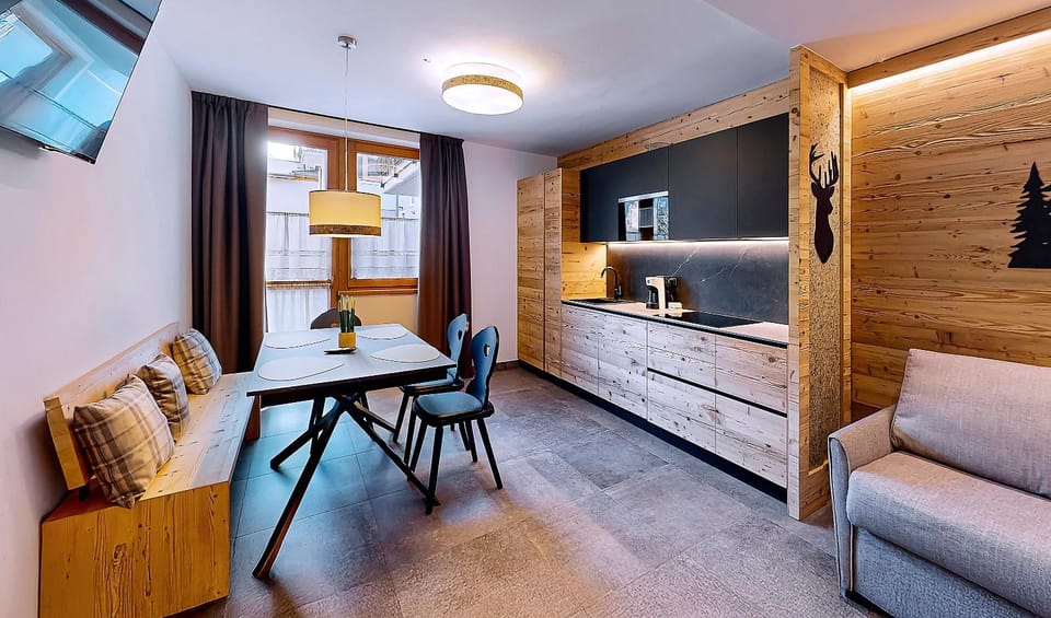 Kitchen or kitchenette, Living room, kitchen
