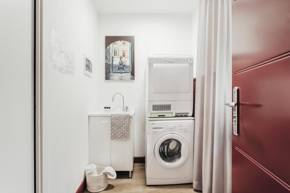 Area and facilities, laundry, washing machine, dryer