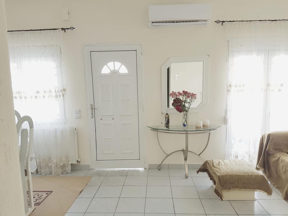 Anastasia’s Home Country House in Nea Peramos