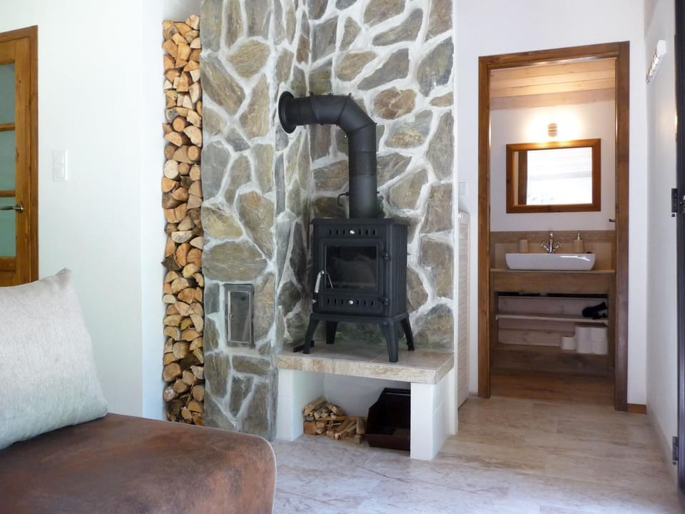 Bathroom, Living room