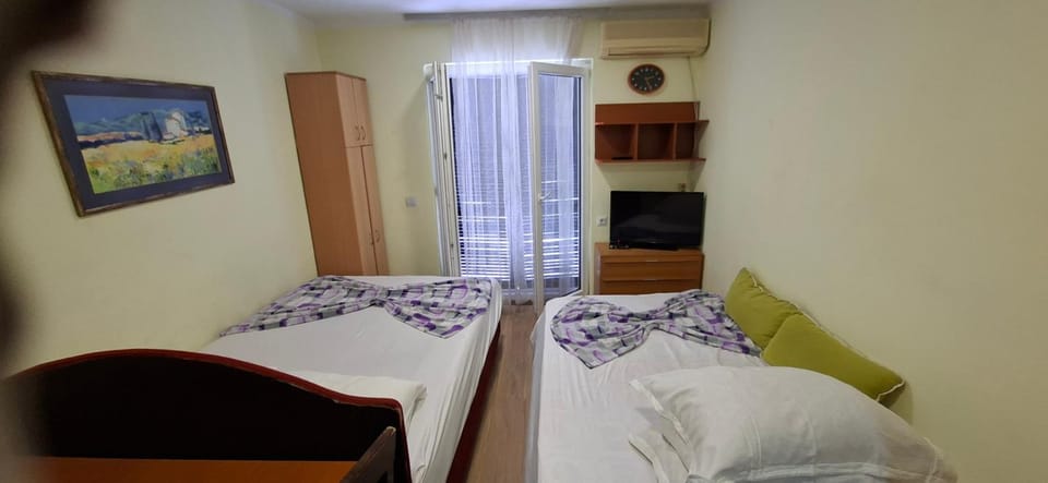 Sunčani apartman 2-Vila Amfora Apartment in Budva