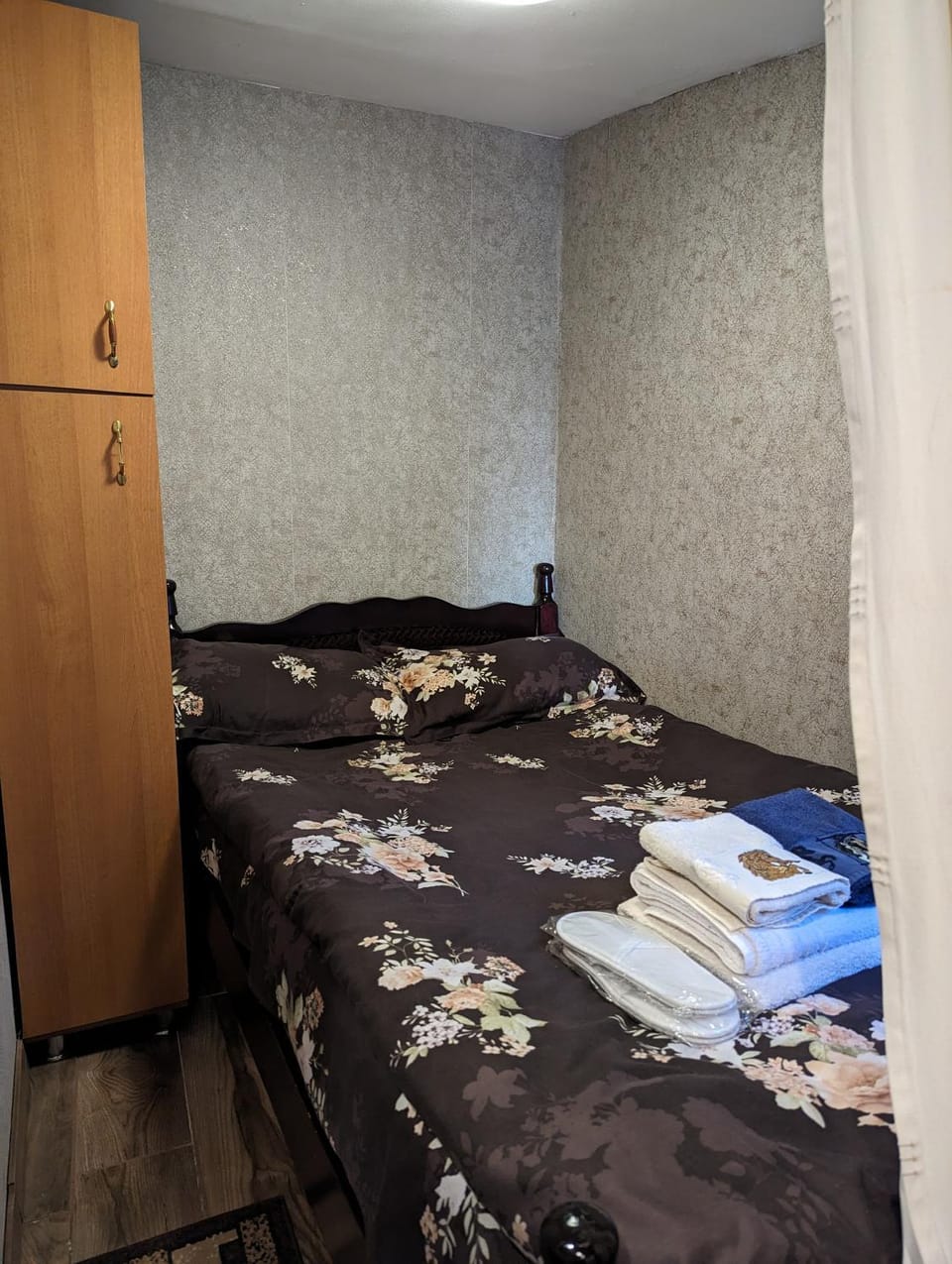 Bed, Bedroom, wardrobe