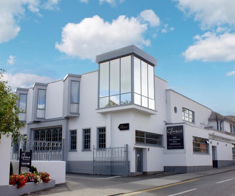 Gleesons Townhouse Booterstown Hotel in Dublin