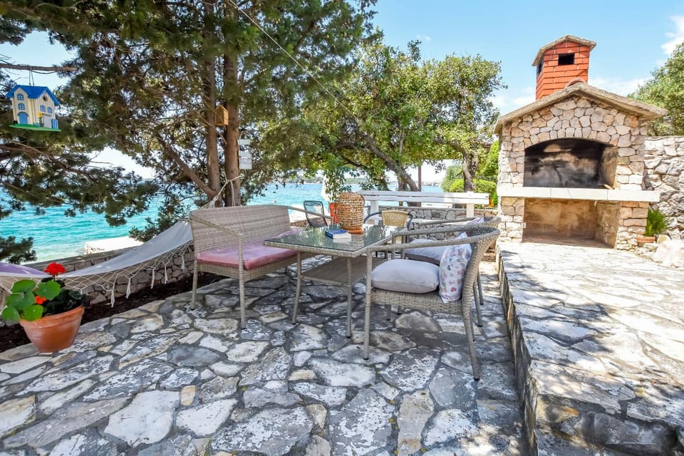 Property building, BBQ facilities