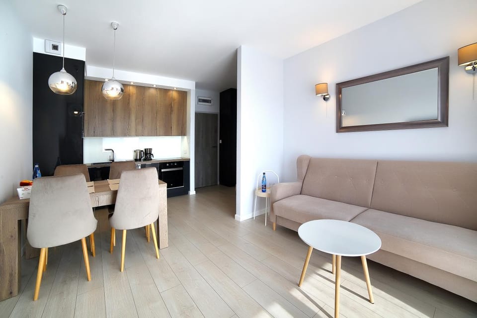 Living room, Photo of the whole room, Seating area, Dining area