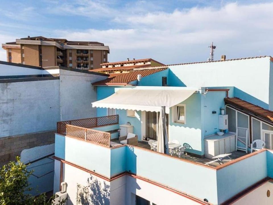Property building, Balcony/Terrace